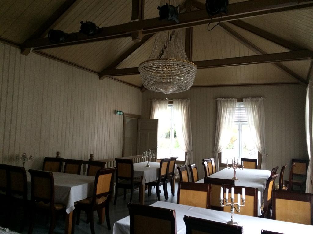 Gjestehuset Ibsen Grimstad  Extérieur photo